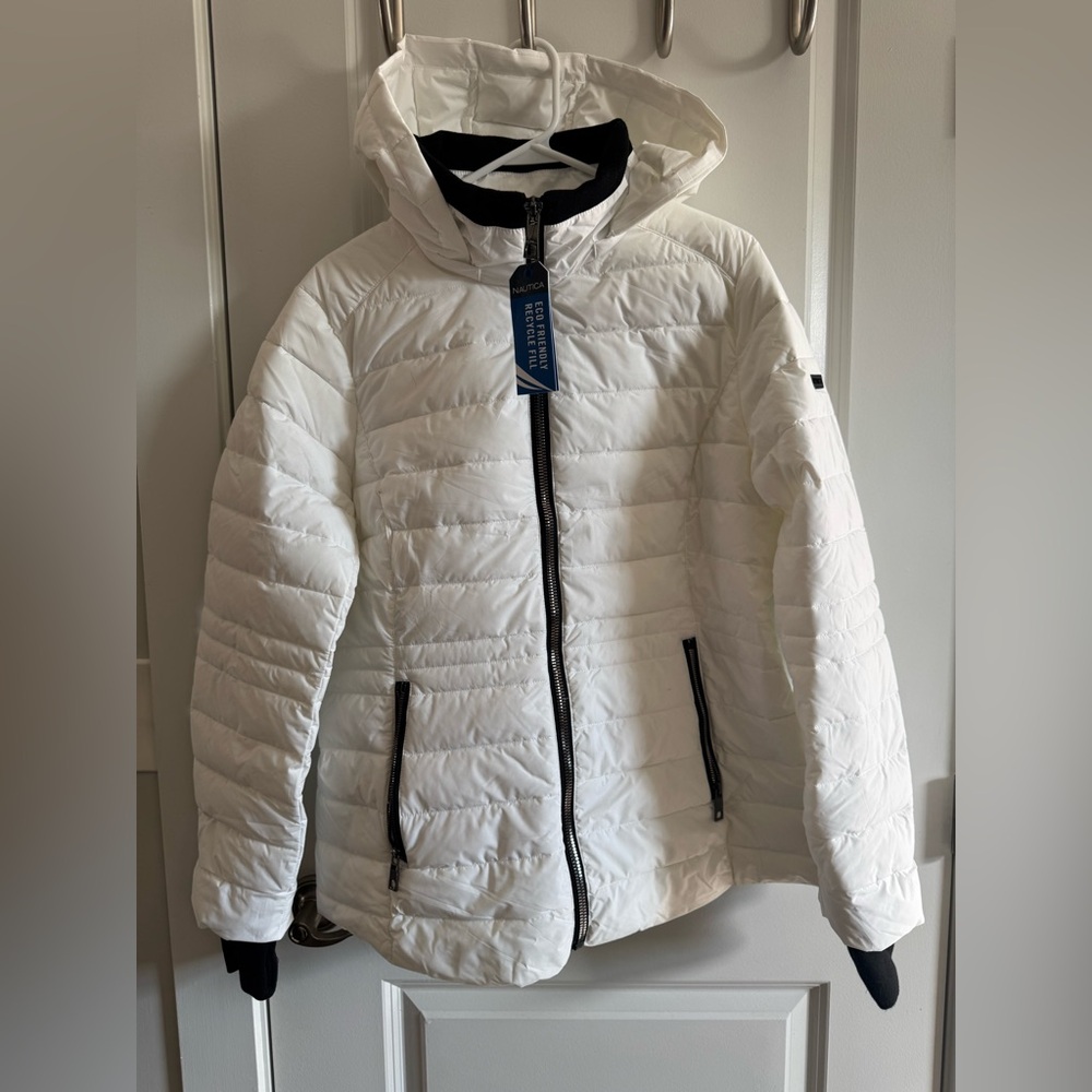 Women’s Nautica Large White Puffer Coat With Hood NWT